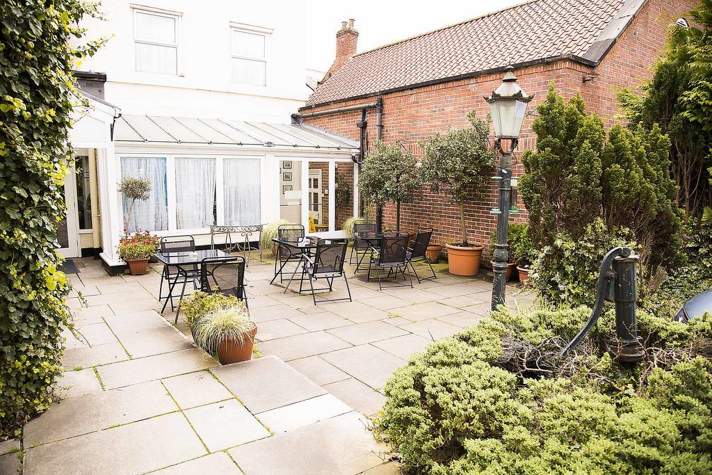 Lairgate Hotel Beverley Buitenkant foto