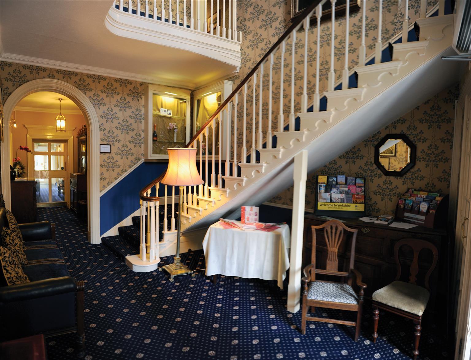 Lairgate Hotel Beverley Buitenkant foto